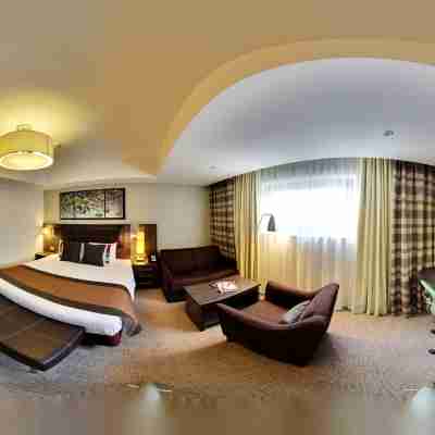 Crowne Plaza READING by IHG Rooms