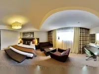 Crowne Plaza READING by IHG Hotels in Reading