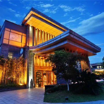 Huanhua Hongtai Hotel Hotels near Chengdu Du Fu Thatched Cottage Museum