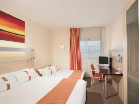 阿爾科文達斯智選假日飯店