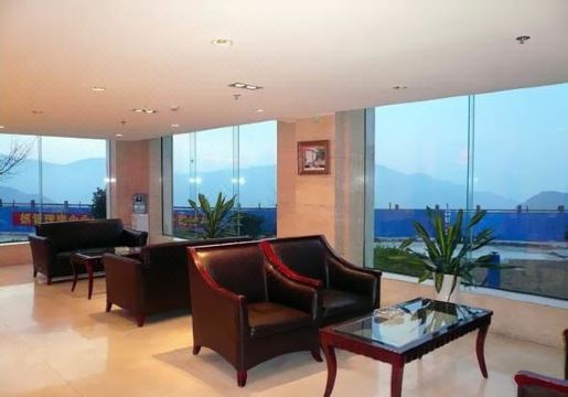 장난 톈츠 홀리데이 리조트 조식