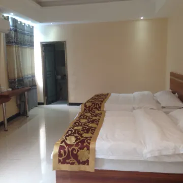 Ceheng Xiangxi Hotel