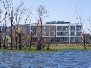 Lagom·Dali Skyline Seaview Hotel