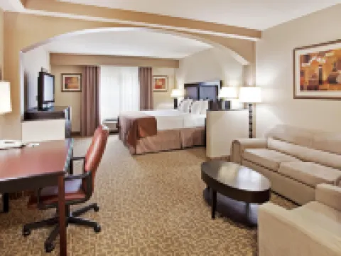 Holiday Inn & Suites BEAUFORT @ HIGHWAY 21 by IHG Hotels in Beaufort