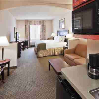 Holiday Inn Express & Suites Corsicana I-45 Rooms