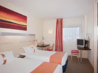 Holiday Inn Express MADRID - ALCOBENDAS by IHG Отели рядом с достопримечательностью «Комплекс компании «Телефоника»»