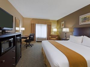 Holiday Inn Express & Suites Tavares - Leesburg