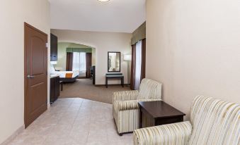 Holiday Inn Express & Suites Victoria