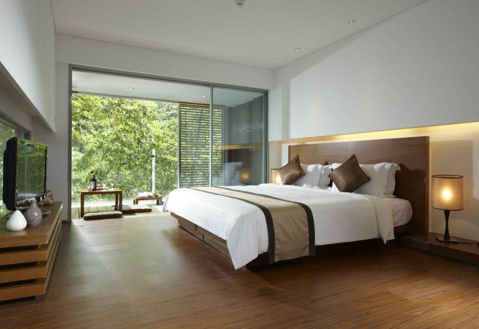 5. 호텔 더블 원..