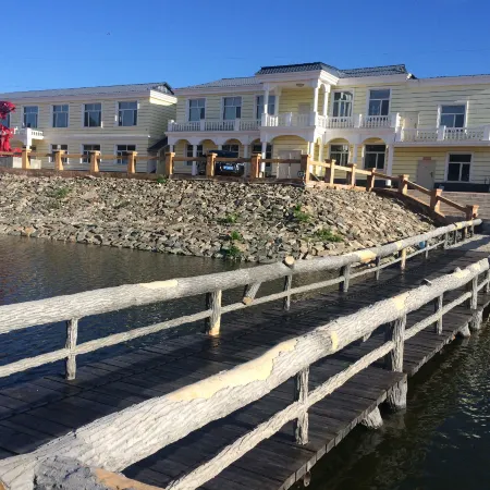 Tahe East Lake Garden Hotel