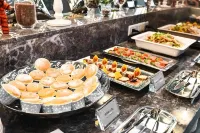 FX HOTEL TAINAN - breakfast