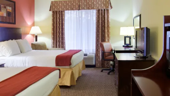 Holiday Inn Express & Suites Alexandria