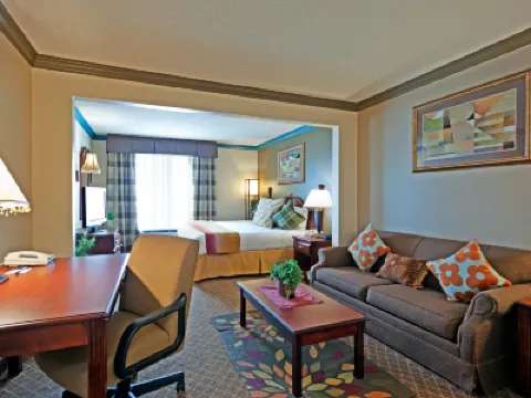 Holiday Inn Express & Suites AUSTIN NORTH CENTRAL by IHG Hotel di Austin