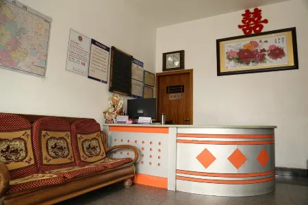 Xiuning Jiangnan Hotel Отели рядом с достопримечательностью «Старая скала»