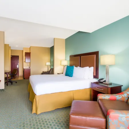 Holiday Inn Express & Suites SURPRISE by IHG