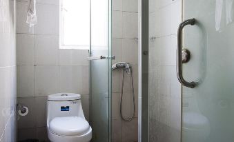 100 Inn Liangpin Hotel (Shanghai Deping Road Subway Station)