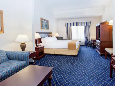 Holiday Inn Express & Suites Douglas Hotels in Douglas