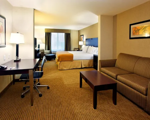 Holiday Inn Express & Suites FRESNO NORTHWEST-HERNDON by IHG Hotels in Fresno