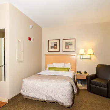 Candlewood Suites FT MYERS I-75 by IHG