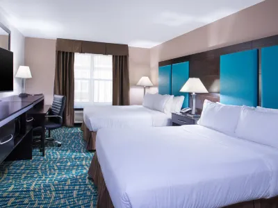 Holiday Inn Express & Suites Wyomissing Hotels in Reading