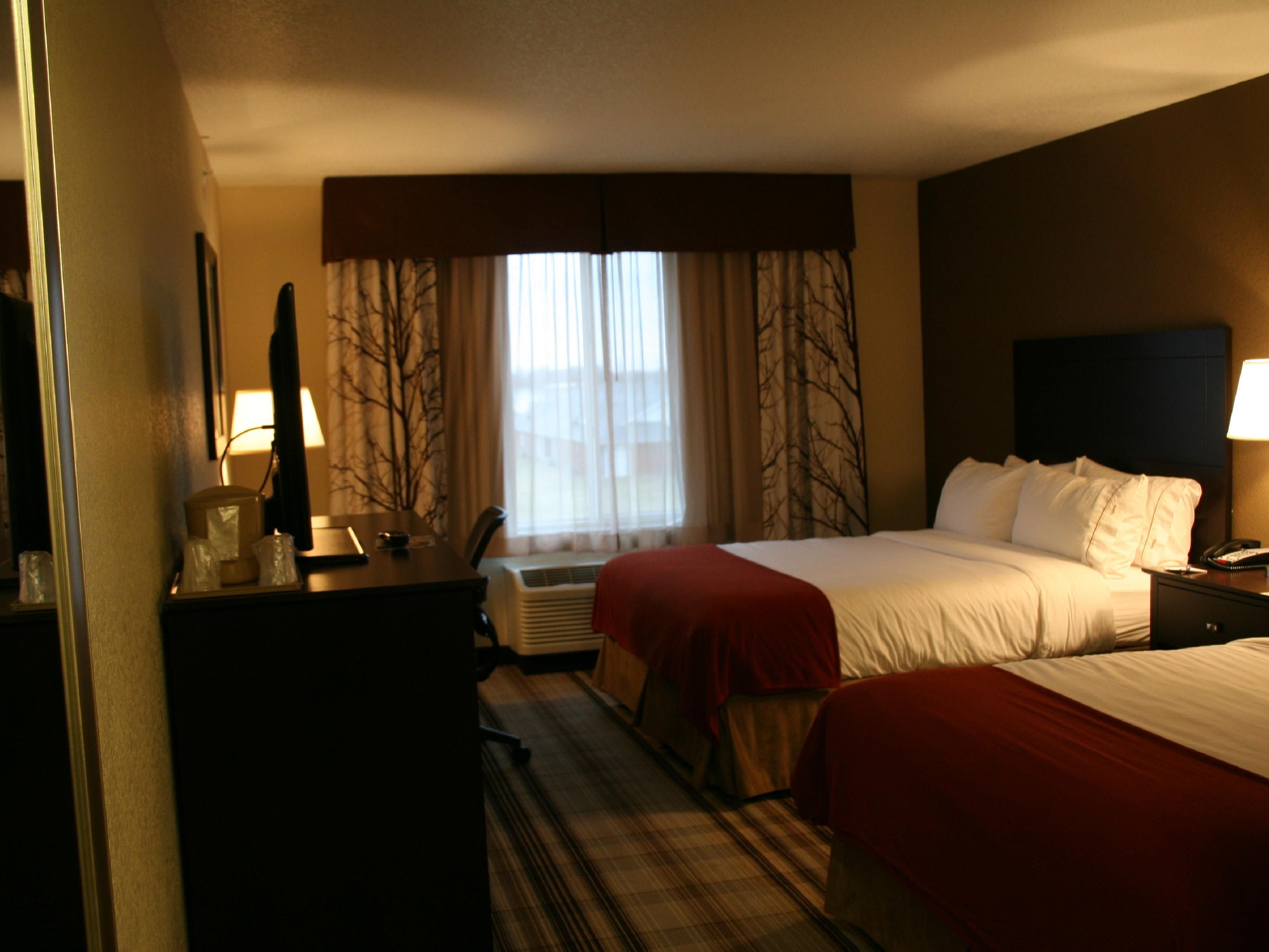 Holiday Inn Express & Suites Nevada, an Ihg Hotel