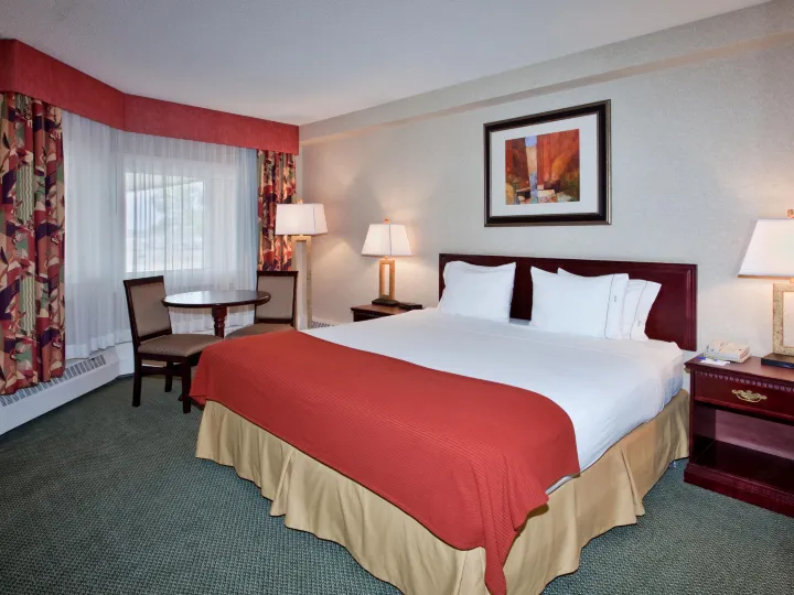 Holiday Inn Express 紅鹿