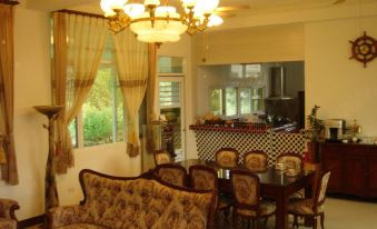 Tomioka Optimistic Hin Bed and Breakfast