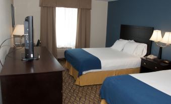 Holiday Inn Express & Suites Cadillac