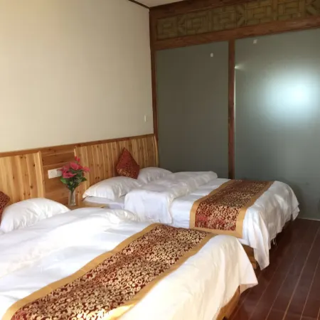 Hongcun Jiangjia Courtyard Chinese Inn