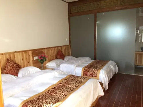 Hongcun Jiangjia Courtyard Chinese Inn - 2 stjerner