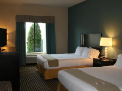 Holiday Inn Express & Suites YOUNGSTOWN WEST - AUSTINTOWN by IHG Hotels in Austintown