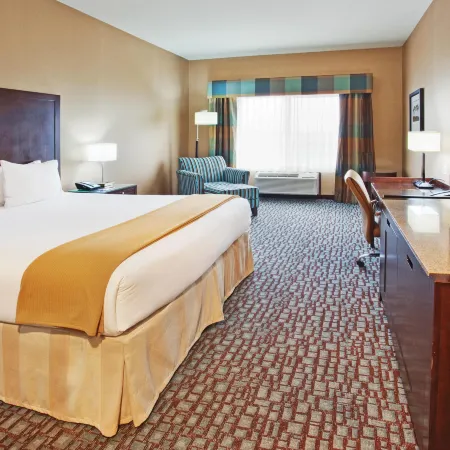 Holiday Inn Express & Suites SALINAS by IHG