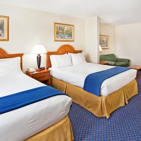 Holiday Inn Express & Suites CHEROKEE/CASINO by IHG