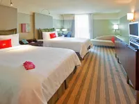 Crowne Plaza CHICAGO WEST LOOP by IHG - balcony