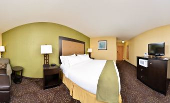 Holiday Inn Express & Suites Charlotte