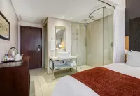 Protea Hotel O.R. Tambo Airport - Pools