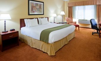 Holiday Inn Express & Suites Stevens Point