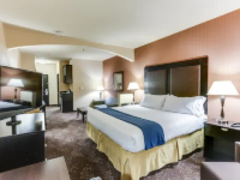 Holiday Inn Express & Suites HUNTSVILLE by IHG Hotels in Walker County