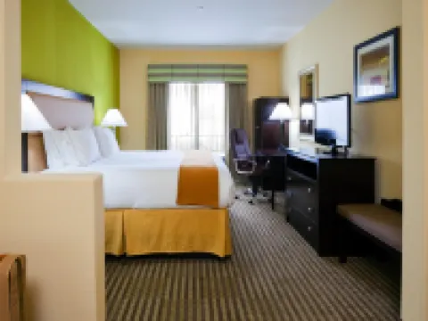 Holiday Inn Express & Suites GREENVILLE by IHG Hotels in Greenville