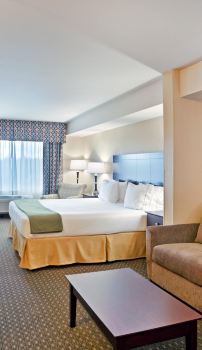 Lynnwood Holiday Inn Express Hotels | Trip.com