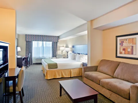 Holiday Inn Express & Suites SEATTLE NORTH - LYNNWOOD by IHG Hotels in Lynnwood