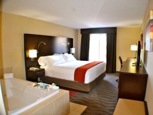 Holiday Inn Express & Suites Waterford