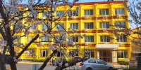 7Days Inn Chain Hotel (Xinzheng Longhu Engineering College) Hotels near Longhu Town