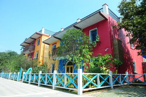 Color Village Resort Hotel Hotels in Xinyu