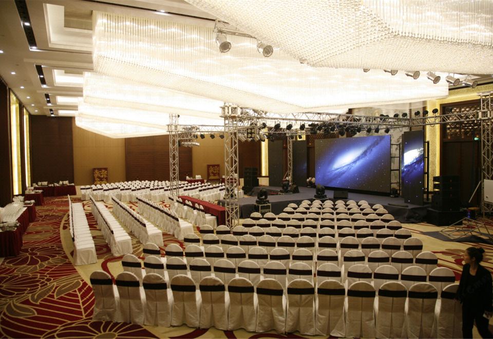 3. 동취안 온천 홀..