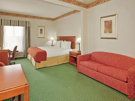 Holiday Inn Express & Suites Batesville