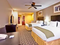 Holiday Inn Express & Suites Clinton Hotels in Clinton