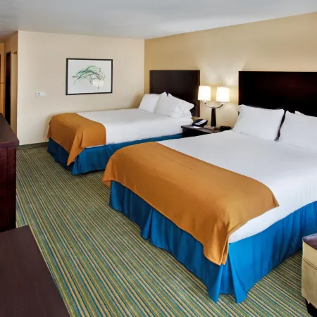 Holiday Inn Express WATERLOO-CEDAR FALLS by IHG