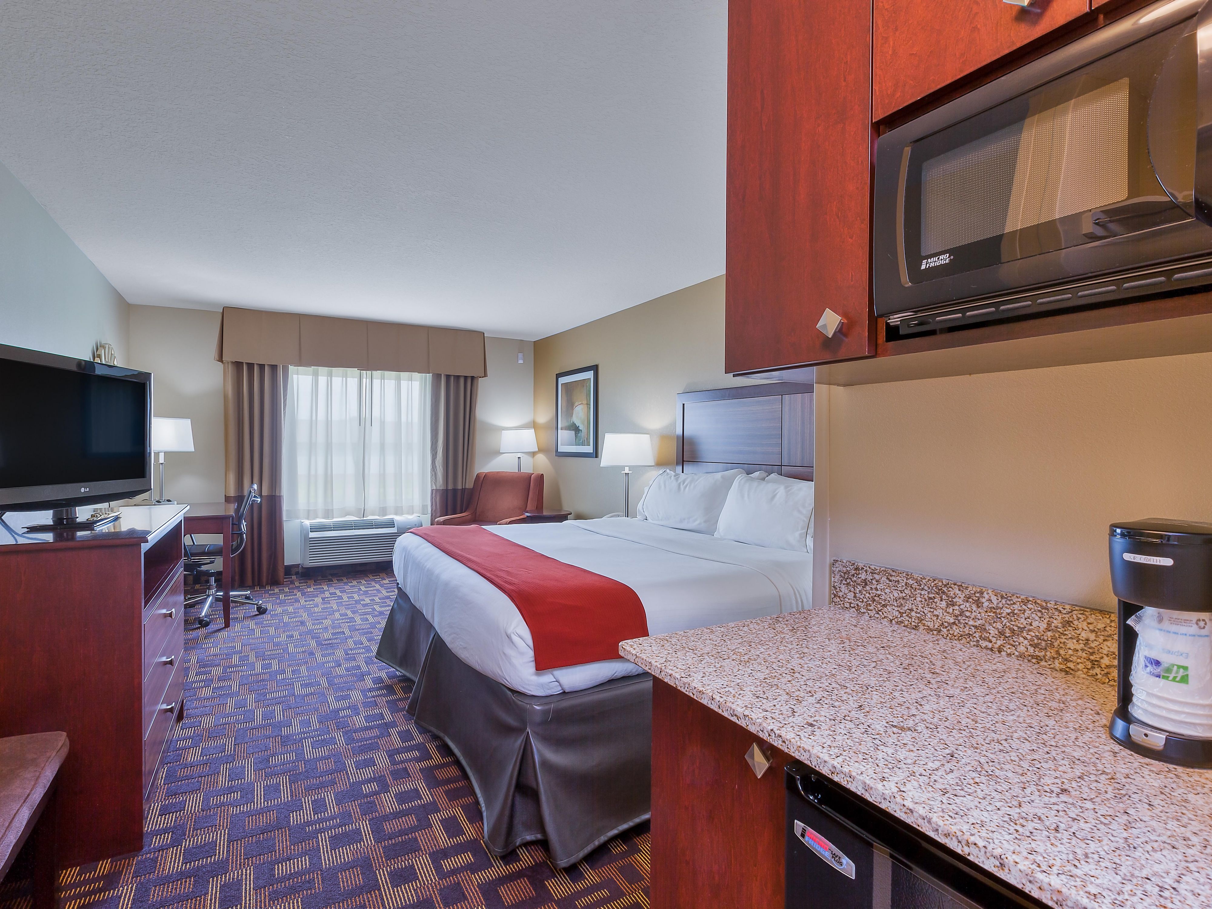 Holiday Inn Express Hotel & Suites Salina, an Ihg Hotel