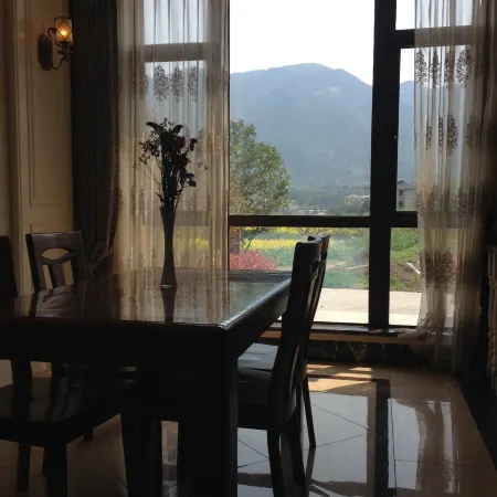 Chunjiangwan Villa